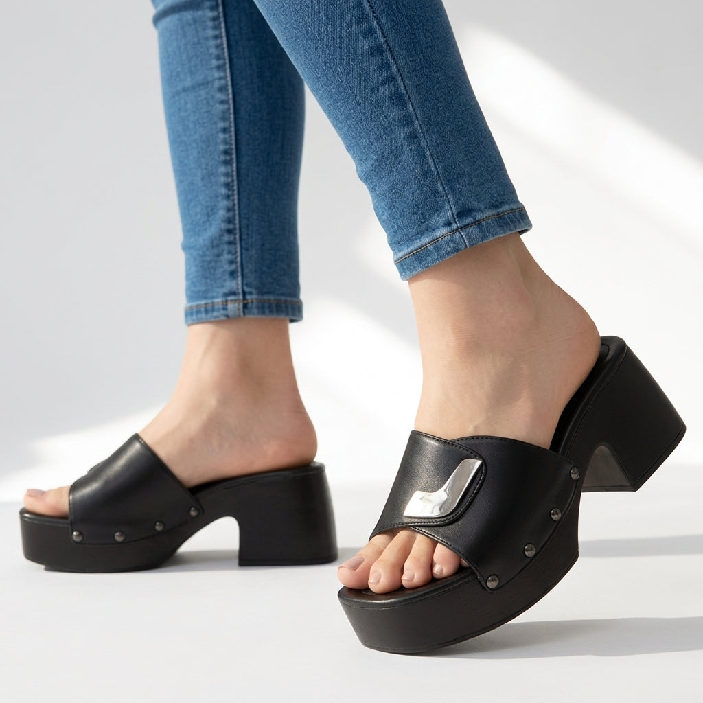 Leander Quintrell Summer Sandals