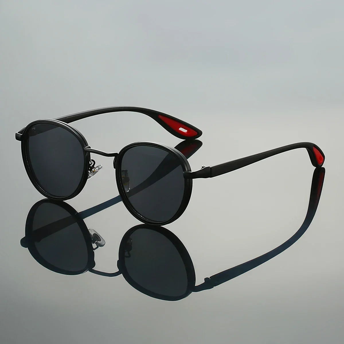 Evander Kesteven Round Sunglasses