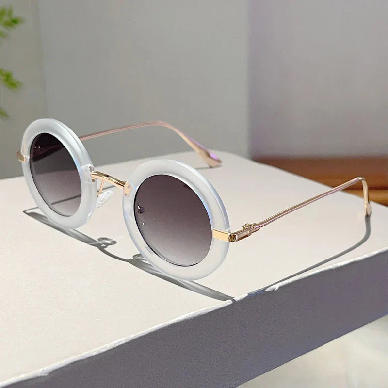Cordelia Ravensworth Round Sunglasses