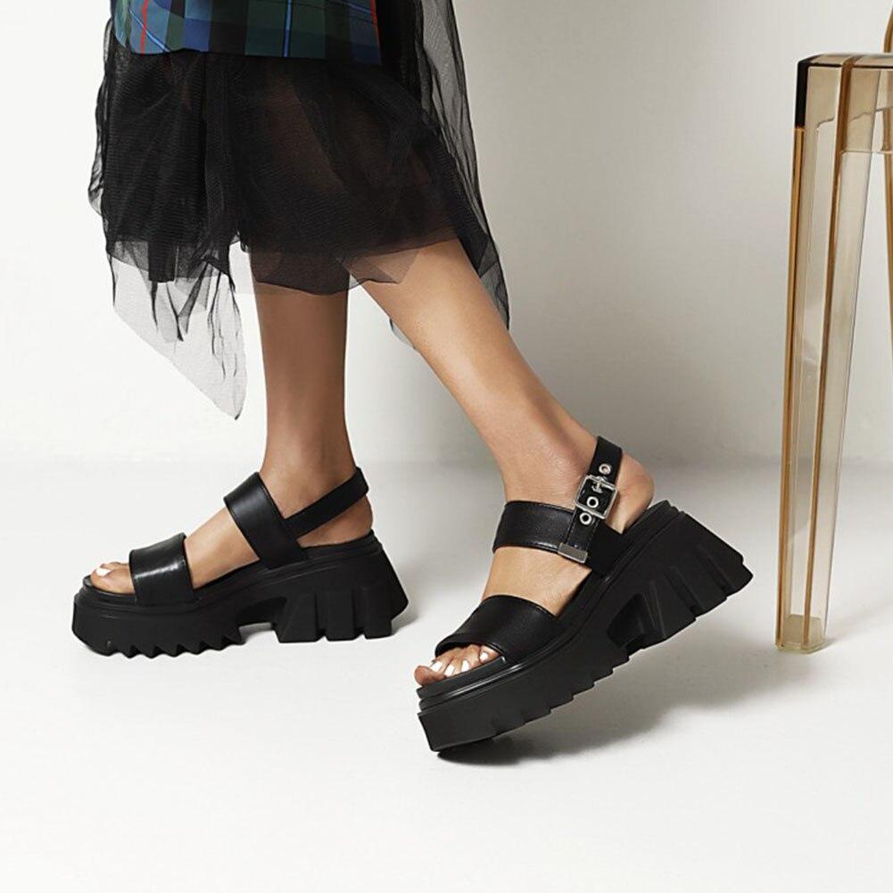 Leonie Yarborough Summer Sandals