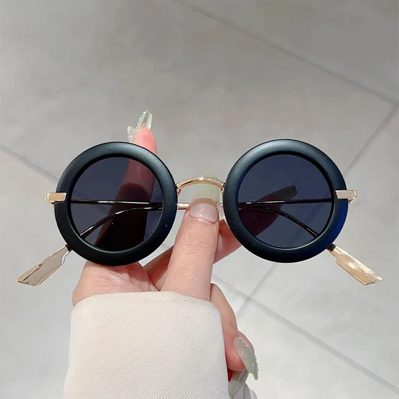 Cordelia Ravensworth Round Sunglasses