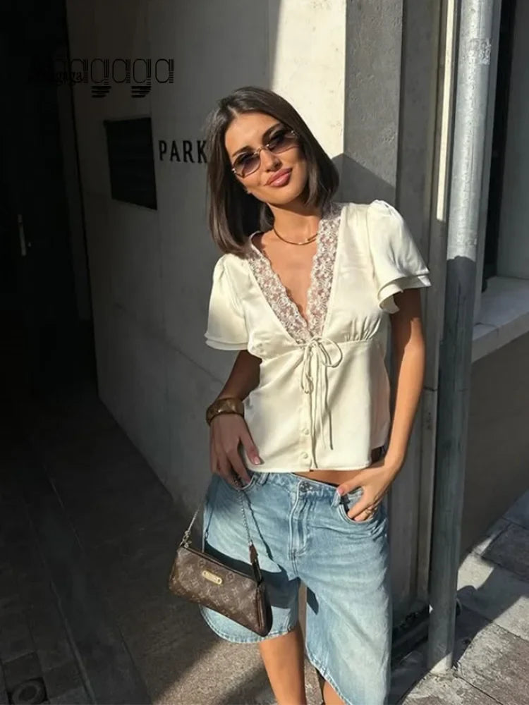 Louisa Norhaven Summer Blouse